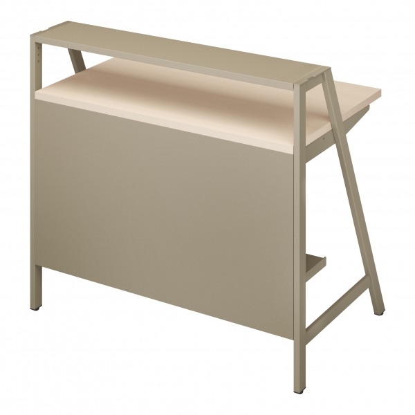 「INVENT（インベント）-SHデスク」 机上棚にモニターやスマートフォンを置けばPCワークやWEBミーティングでの姿勢が改善され、机上面のスペースもフル活用できます。足元には40kgの耐荷重を備えた収納棚もついています。