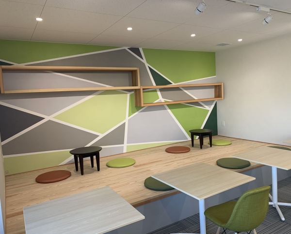 グループ製品を見て、触れて、会話する ビル全体がショールームです