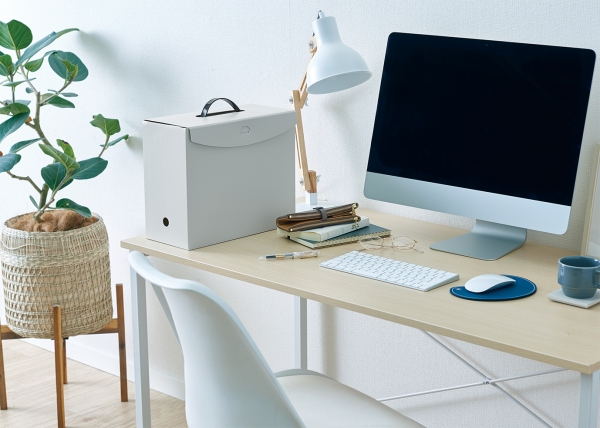 《 組み合わせイメージ 》 ご家庭のインテリアに馴染みやすい、落ち着いたトーンの全3色展開です。