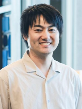 特別審査員 岩渕貞哉 　Teiya Iwabuchi