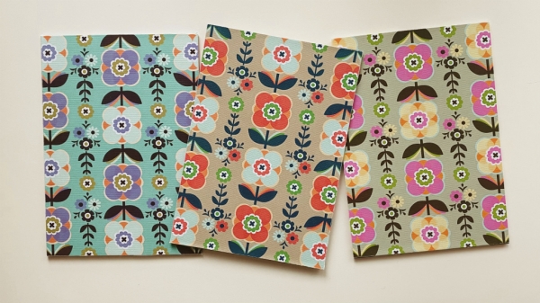 チロルフラワー（ブルー系、ベージュ系、カーキ系）