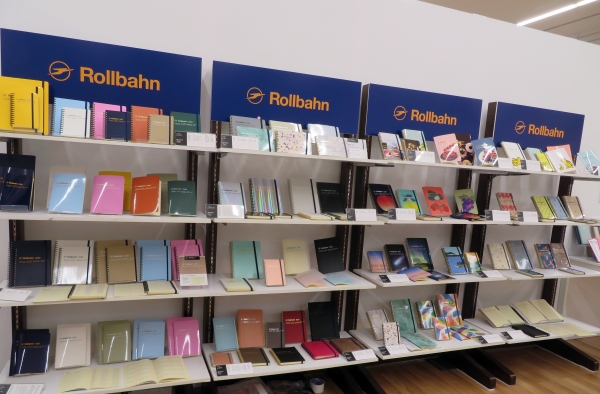 2022年度版ダイアリー　月間カレンダーと豊富なメモの「ロルバーンダイアリー」、シンプルで使いやすい「デルフォニックスダイアリー」DELFONICS