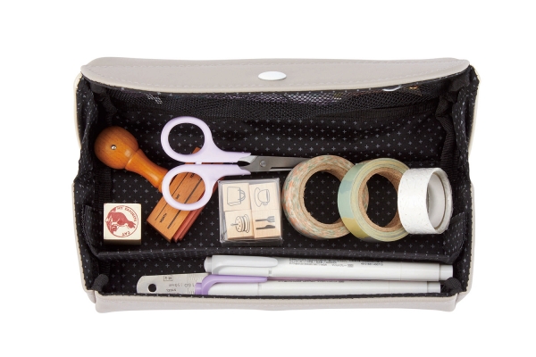 可動式の仕切りで整理しやすい