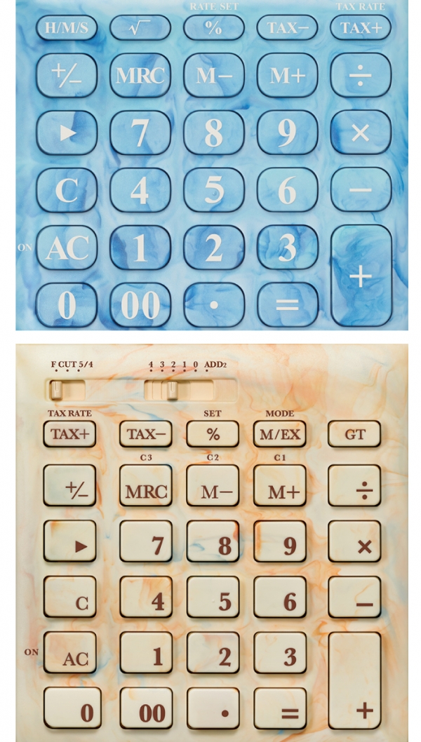 セリフ体を採用したキーのフォント