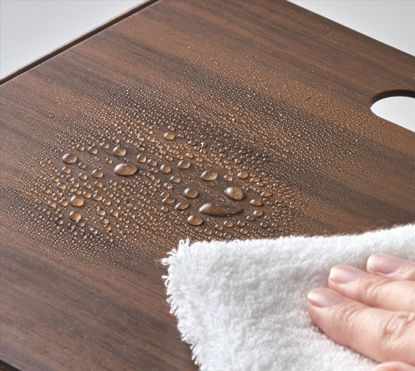 ・軽くて丈夫な発泡PP素材