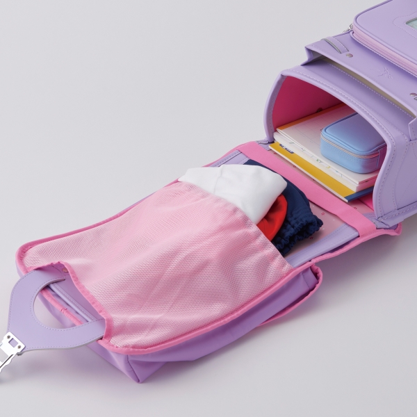 裏面メッシュポケット