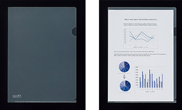 （１）クリアーホルダー： 衛生面と環境配慮を両立した抗菌ホルダー　中に入れた書類が見やすいクリアータイプ