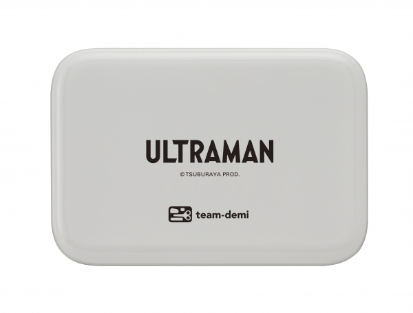 ケースの表面には、シンプルな『ULTRAMAN』ロゴを印字。