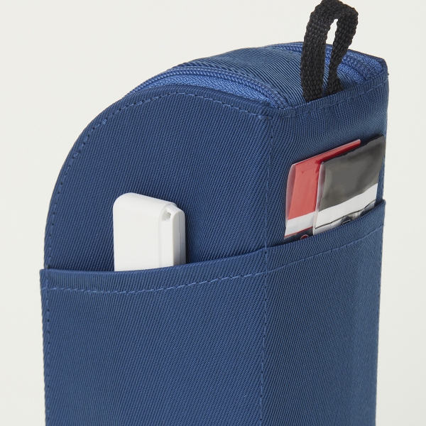 サイドポケットと背面ポケット