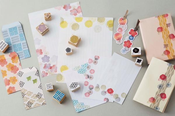 和柄・洋柄それぞれ24種類の豊富なデザイン