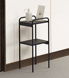 統一感のあるシンプルなコーナーテーブル