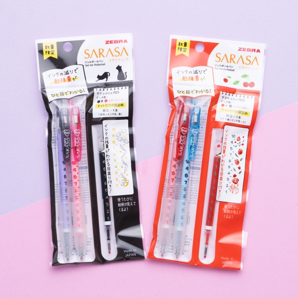 『サラサクリップ ゆーぽん ラブリーリフィルシリーズ』 価格：\440（税抜価格\400）セット名：（左から）黒セット、赤セット セット内容：（黒セット）ボールペン2本（黒、ネオンピンク）替芯1本（黒） （赤セット）ボールペン2本（赤、コバルトブルー）替芯1本（赤）