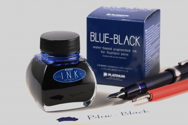 『趣味の文具箱』2022年6月号増刊「INK CATALOG 万年筆インクを楽しむ本」／「PART.1 万年筆とインクを知る」