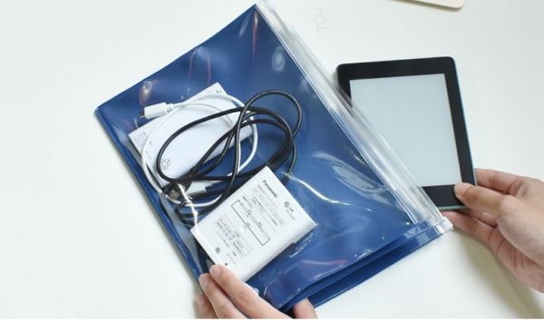 ３．文具小物やパソコン・モバイル周辺グッズをまとめる