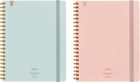 Sooofa（スーファ）ダイアリー　ラインアップ　左から）ライトブルー、ピンク