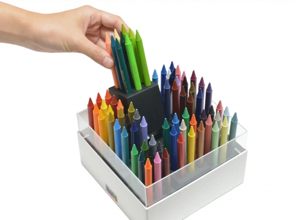 ■9つのユニットのキューブ型ペンスタンドは取り出して使うことが可能