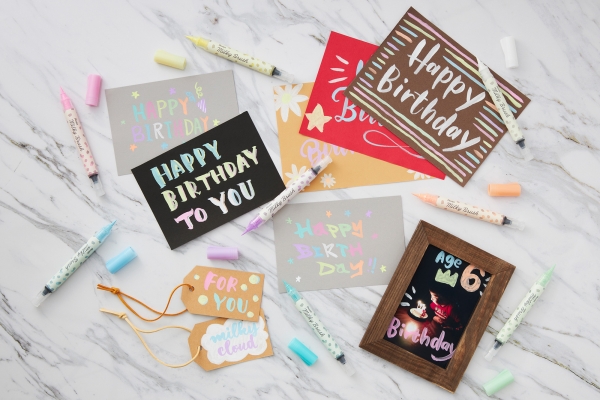 ■海外から楽しみ方を逆輸入、カラー筆ペン■