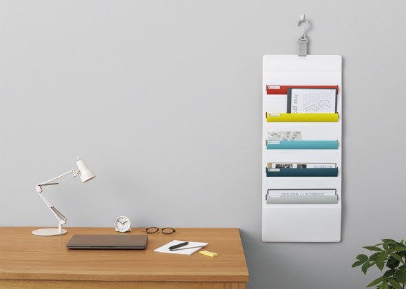 さっと出し入れできる壁掛けポケット