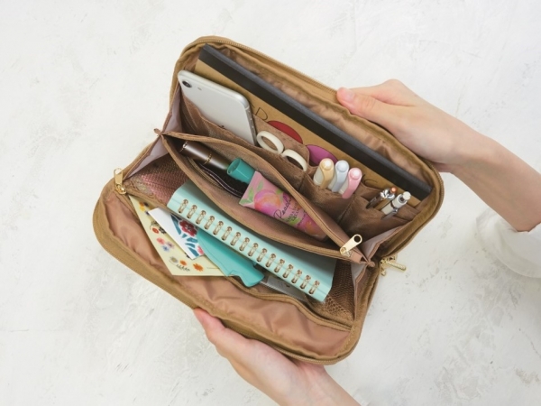 ポケットがいっぱいで大容量！ スッキリ整理＆収納できる♪