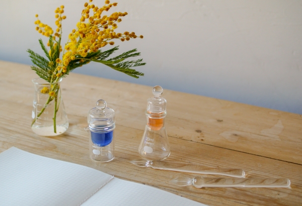 (画像左から、CAKE、BOUQUET、BRIDE、GROOM)