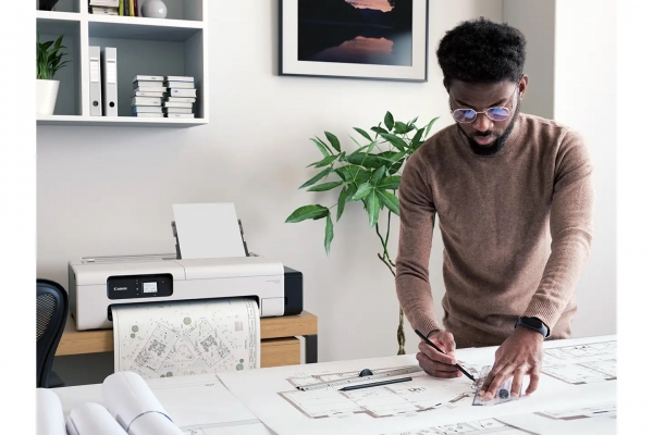 棚の上に設置可能なコンパクト設計