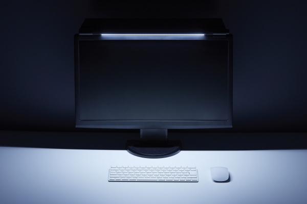 昼光色 白っぽく青みがかった色調で 集中したいときにオススメ