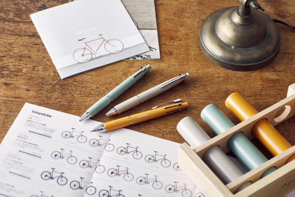 tokyobikeの人気モデル MONO・LEGER・CALINなどのカラーをジェットストリーム 4＆1に