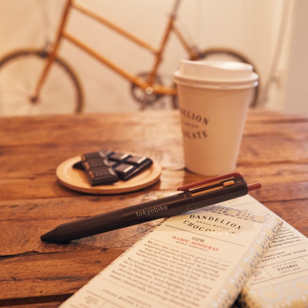 カカオブラウン