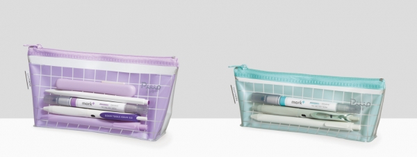 １．スタメン文具　をディスプレイできるフロントポケット付き