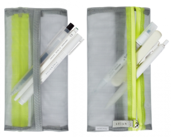  （左）スリットポケット面、（右）ファスナーポケット面