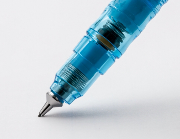 ▲シャープ芯が折れない『デルガード』　　　