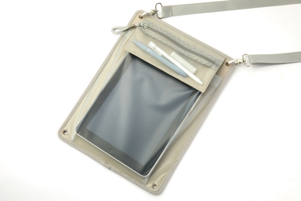 「Kept イベントボード」2,200円（税込2,420円）ポケットにタブレットやペンを収納可能
