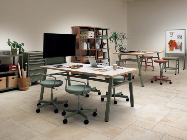 幅広いアイテム展開で、一連のクリエイティブワークをサポートします。