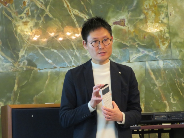 60周年記念メッセージについ玉本真一氏は「『これまでも、これからも。すべての人の信頼に こたえる 電卓を、カシオから。』カシオの電卓に対するこだわり、信頼を改めて訴求していく」と述べた