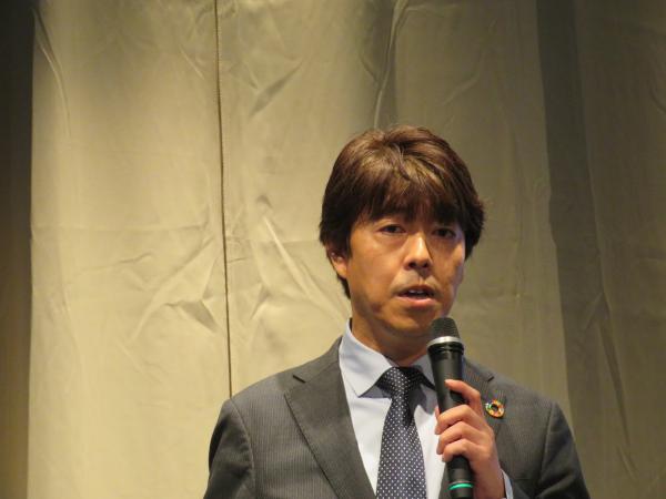 豊田氏は「新しいペーパーレスを実現するには、無理に紙を無くすのではなく、紙を資源として循環させる新しいペーパーレスを進めていく。これにより資源循環型の都市づくりの輪を広げ、環境意識が向上していく文化を醸成したい」と述べた